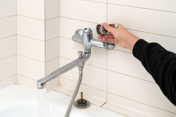 Leaky Bathtub Repair in North Las Vegas